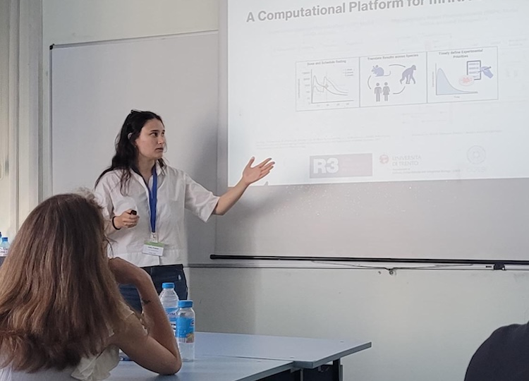 Elisa Pettinà presenting her work